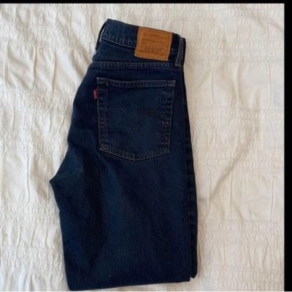 Levi’s Black Wedgie Jeans - Picture 2 of 6